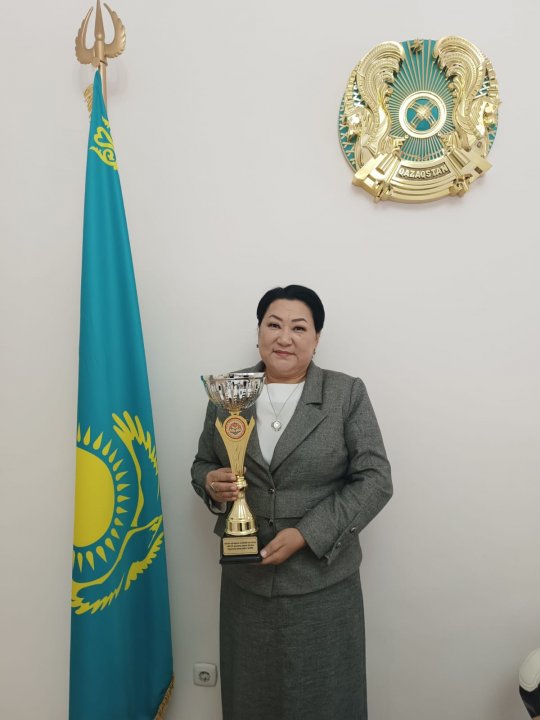 Мектебіміздің педагогтерін құттықтаймыз!