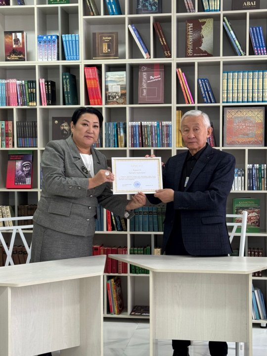 «Тарихты сөйлеткен ғалым»: мектебімізде ғалым Мұхтарбек Кәрімовпен кездесу кеші өтті.