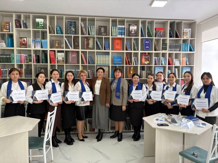 Мектебімізде білім беру үдерісіне жасанды интеллектті енгізу тақырыбына арналған семинар өтті.